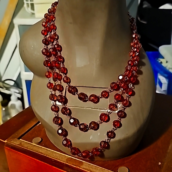 Vintage Red Crystal Glass Aurora Borealis AB Necklace 16"-18" - Picture 1 of 7